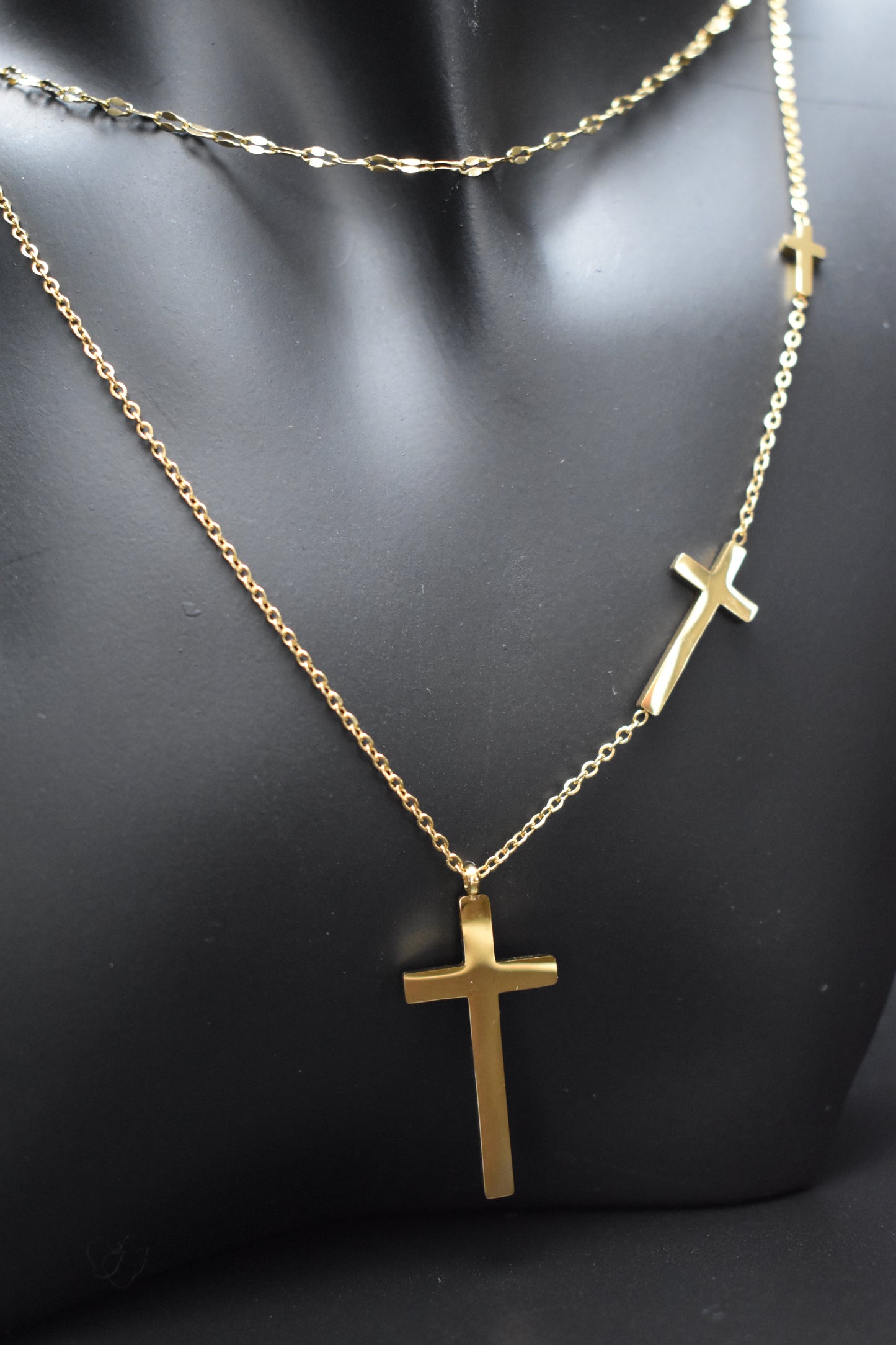 Three Crosses Necklace Gold